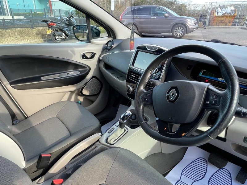 RENAULT ZOE