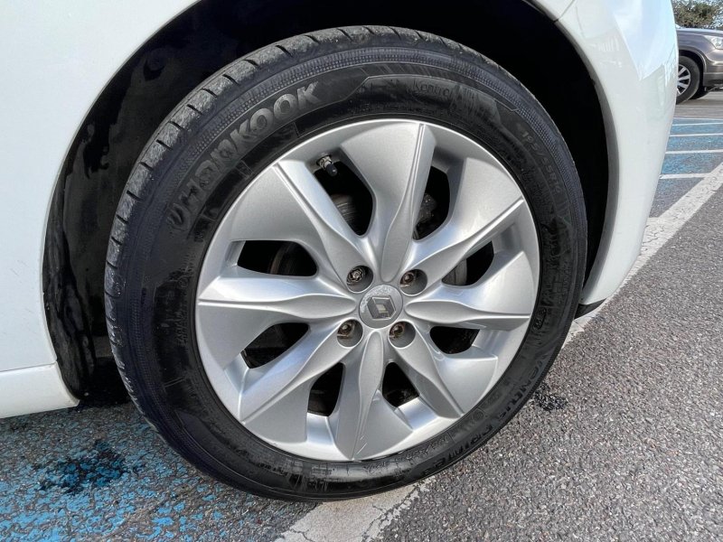 RENAULT ZOE