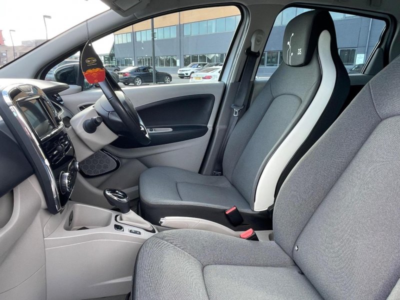 RENAULT ZOE